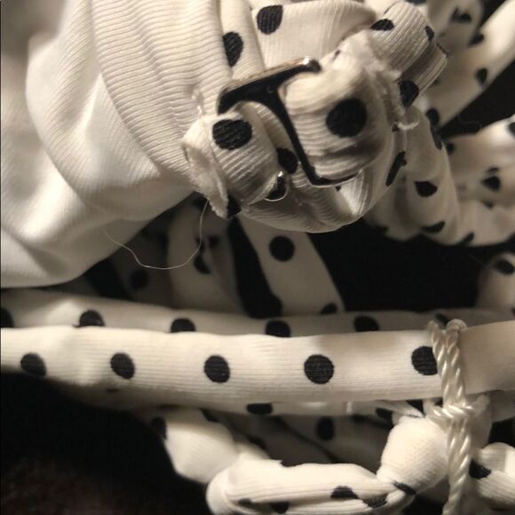 Frankie's Bikinis Willow V-Wire Bikini Top nwt - Picture 8 of 8